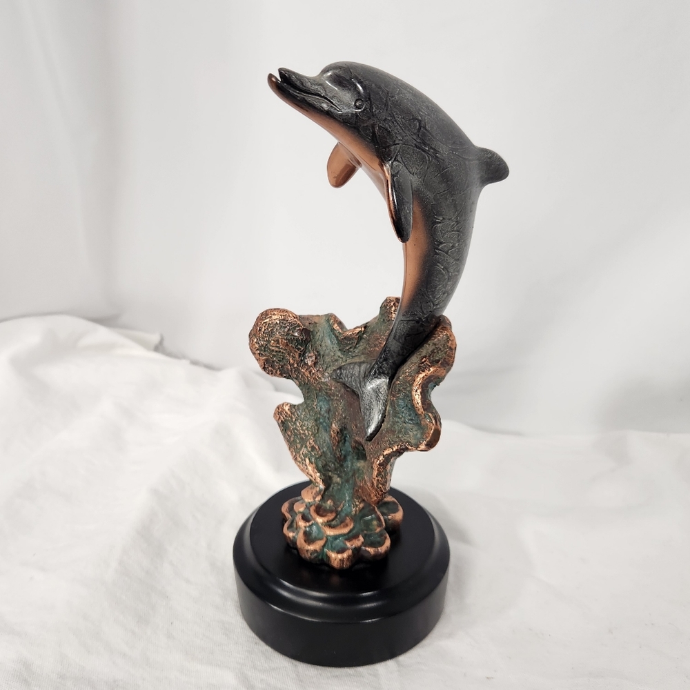 Breakwater Bay Nautical Marine Bottlenose Dolphin Jumping Out Of Water With Risi